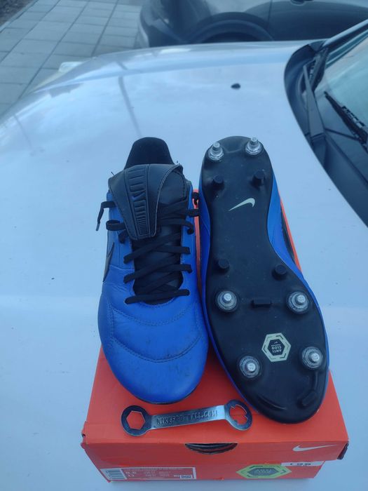 Футболни обувки NIKE