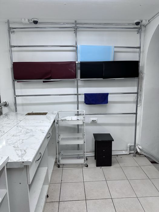 Продается Для цветочного магазина б/у