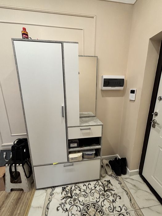 Продается шкаф и диван