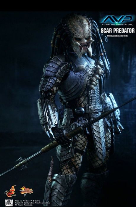 Hot Toys MMS190 Scar Predator 2.0 1/6  Alien vs. Predator/Белязаният Хищник