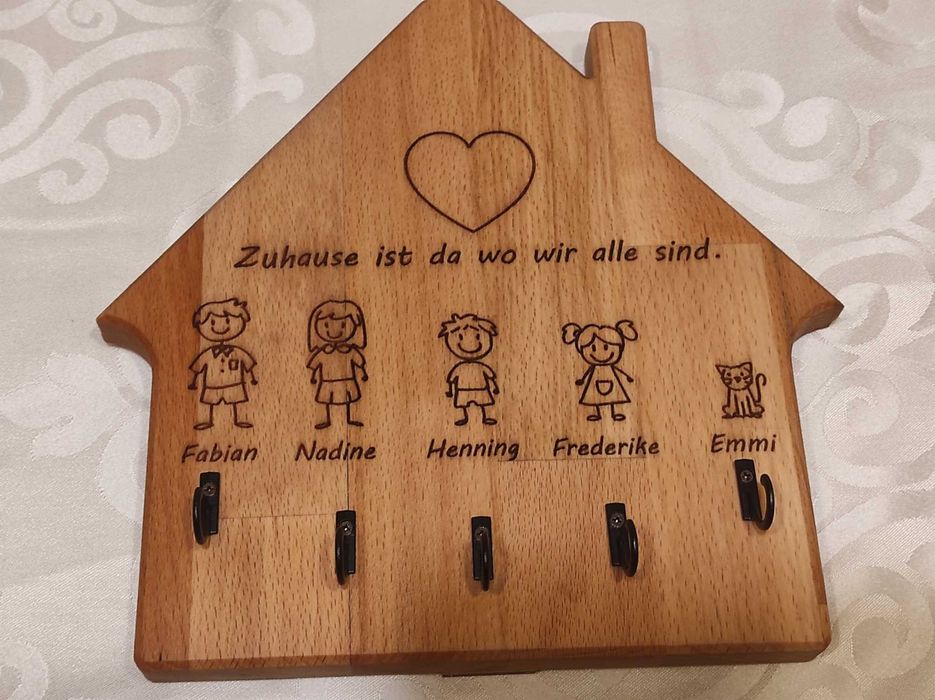 Закачалка за ключове от дърво