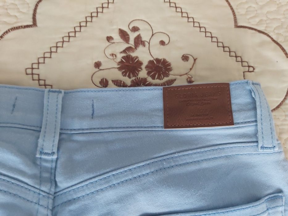 Летние джинсы женские