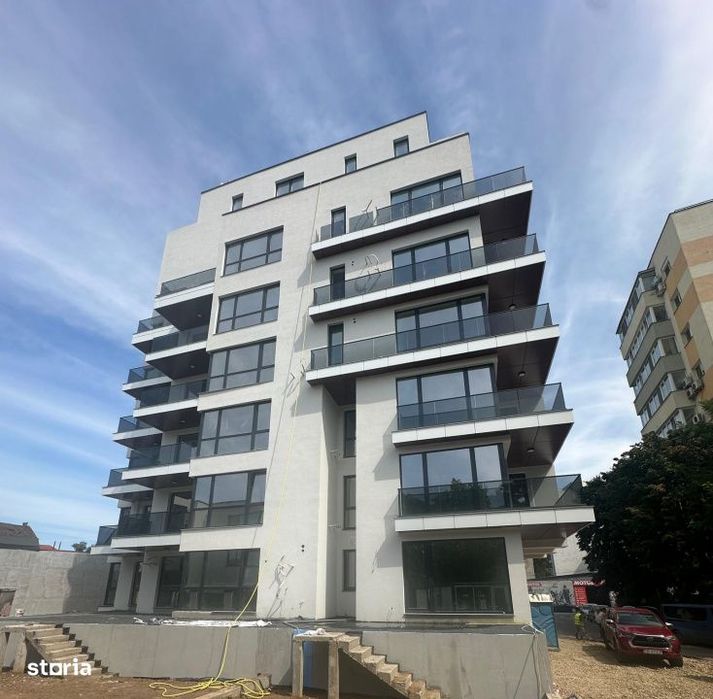 Centrul Capitalei, apartament cu 2 bai, etaj superior ! — fotografia 1