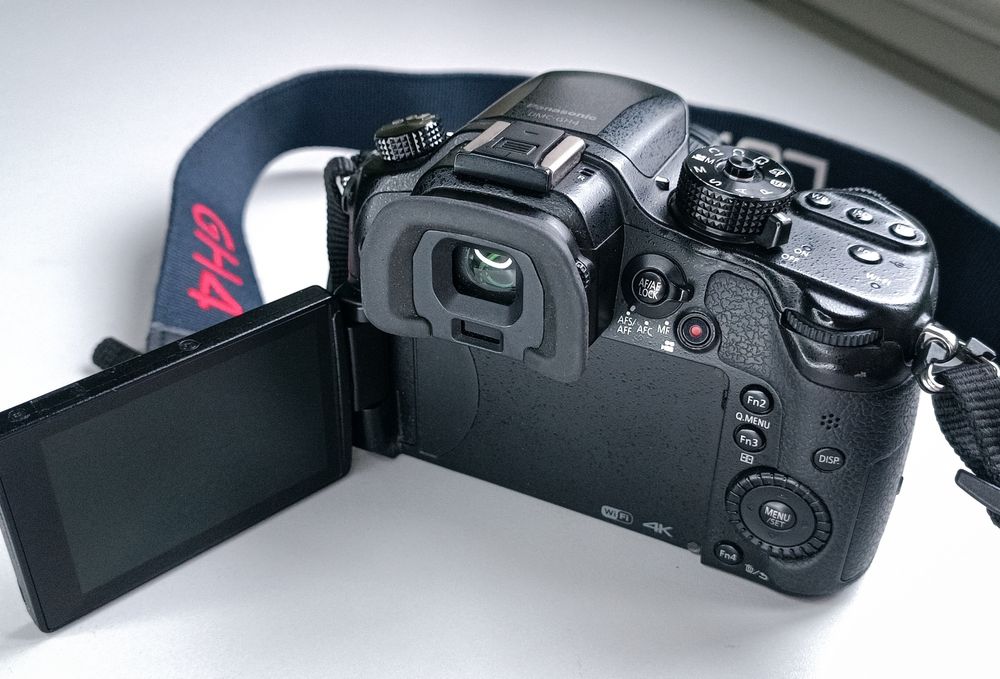 Panasonic Lumix DMC-GH4