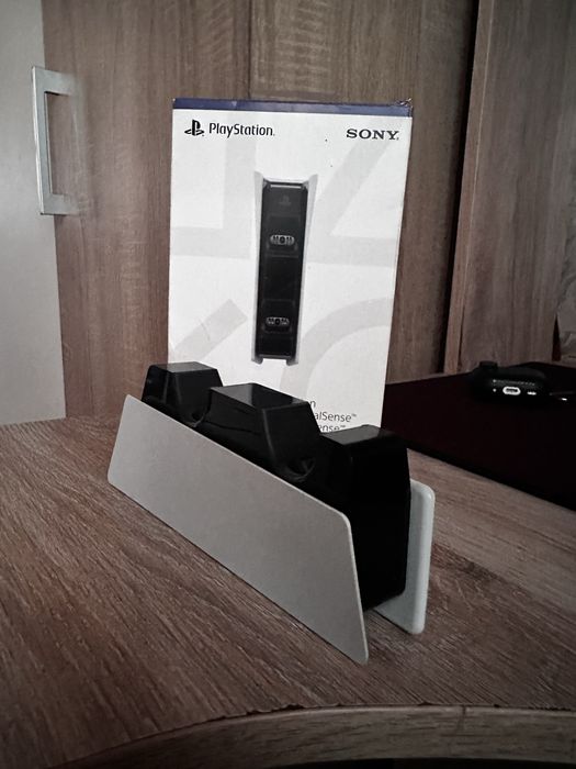 зарядная док-станция Sony для DualSense (PS5)
