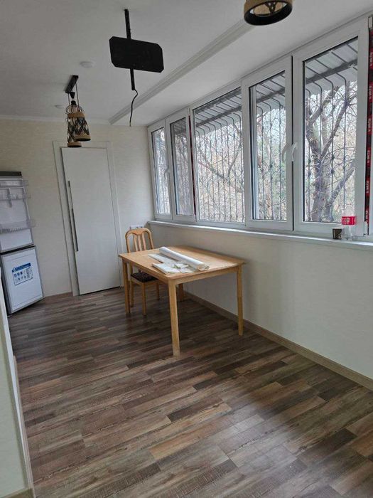 продается СВОЯ 4х комнатная квартира в р-не ц-2. новый ремонт. 4/3/4