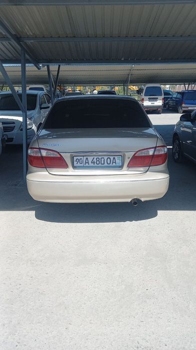 НиссанМахсима машина