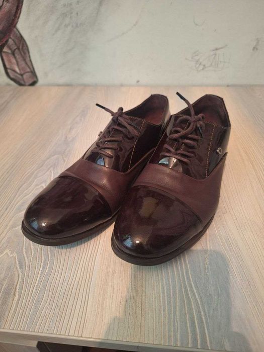 кроссовки, ботинки, туфли практически новые