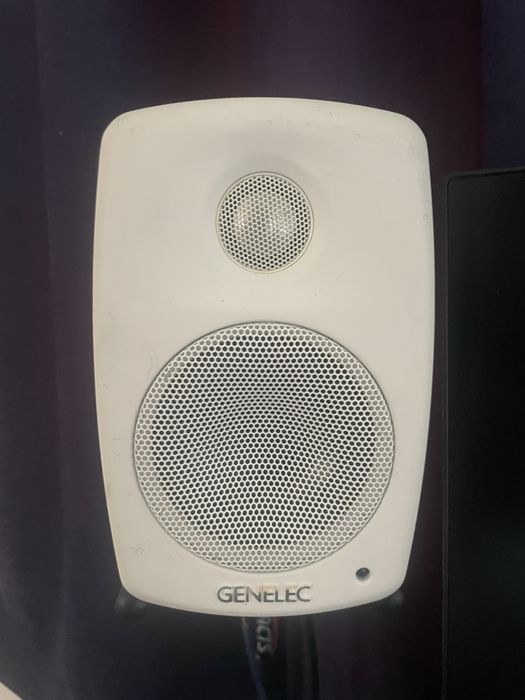 Monitoare genelec 6010b white