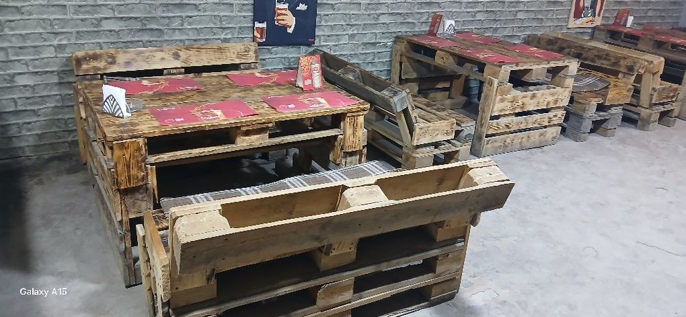 Продам сталы для кафе и бара