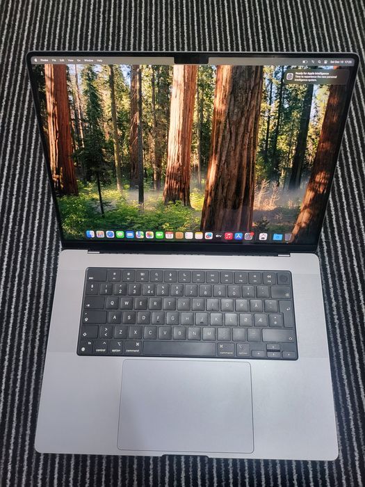 MacBook pro 16 inch m1 pro 2021