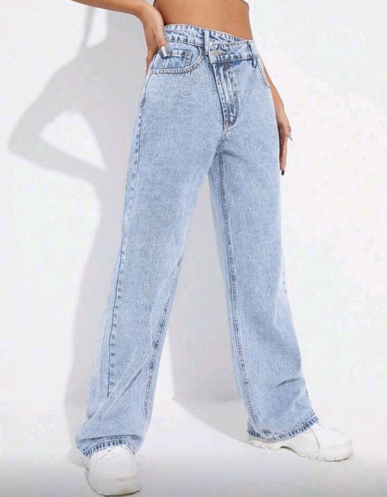 Дамски дънки с широк крачол