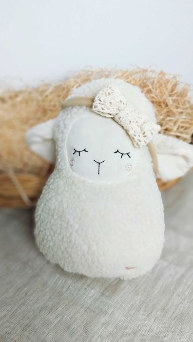 Ръчно изработена овца с име