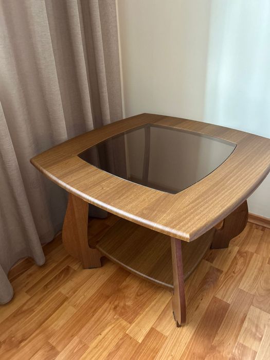 Столик журнальный