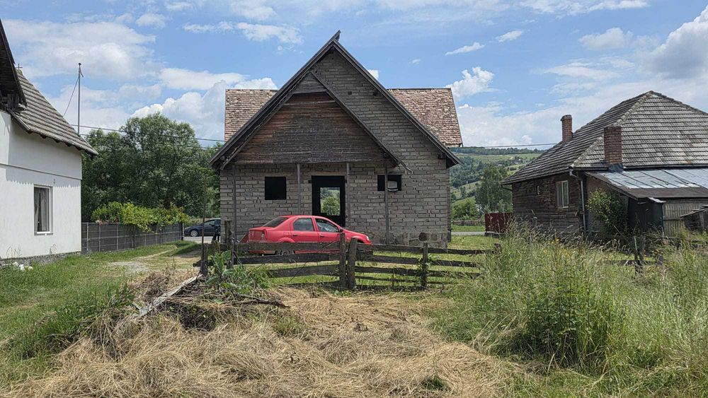 DE VÂNZARE – Casă + teren 3124 mp, Comuna Barcani, jud. Covasna