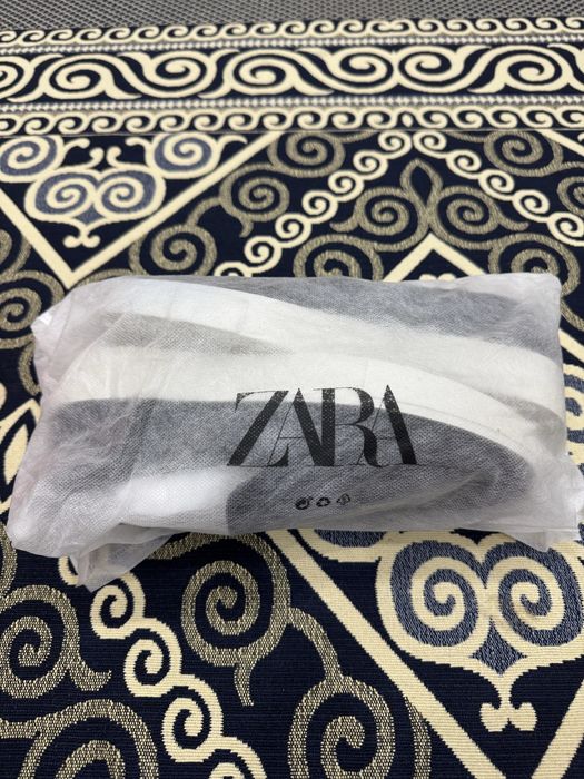 Новые замшевые лоферы (слипоны) Zara