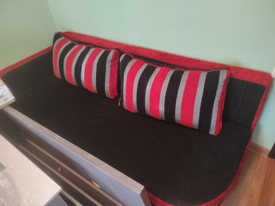 Тахта (раскладной диван)