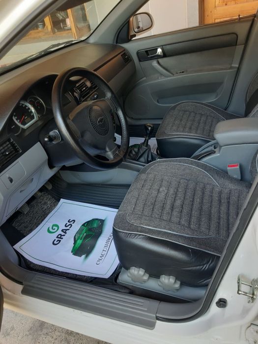 LACETTI сотилади 2010 йил 1 позиция нархи келишилади