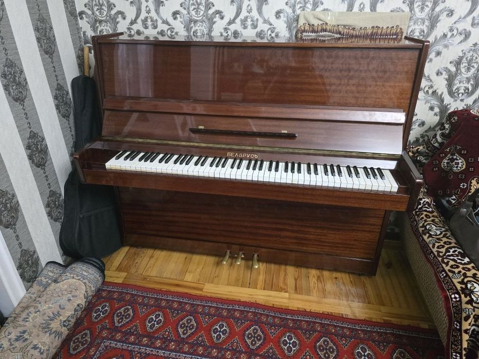 Продам срочно пианино