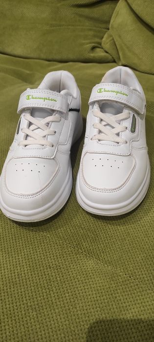 Обувки Champion и маратонки Adidas за деца 31 номер цената е за двата