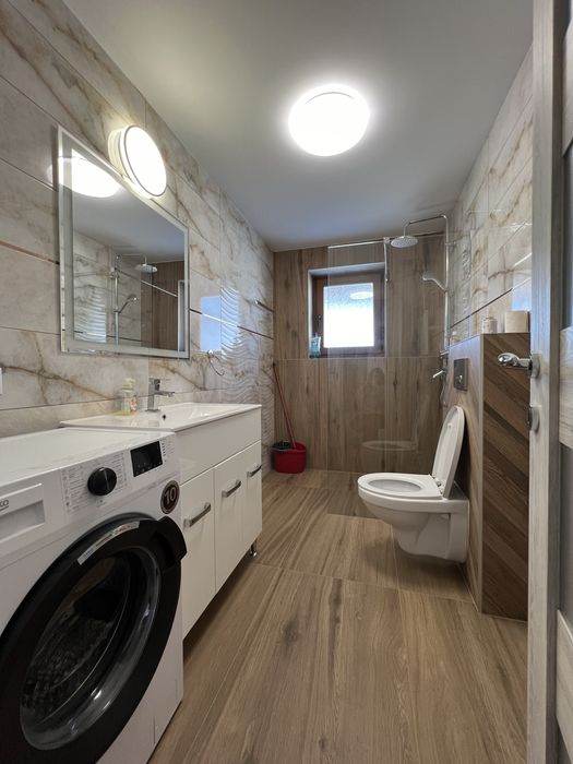 Închiriez apartament