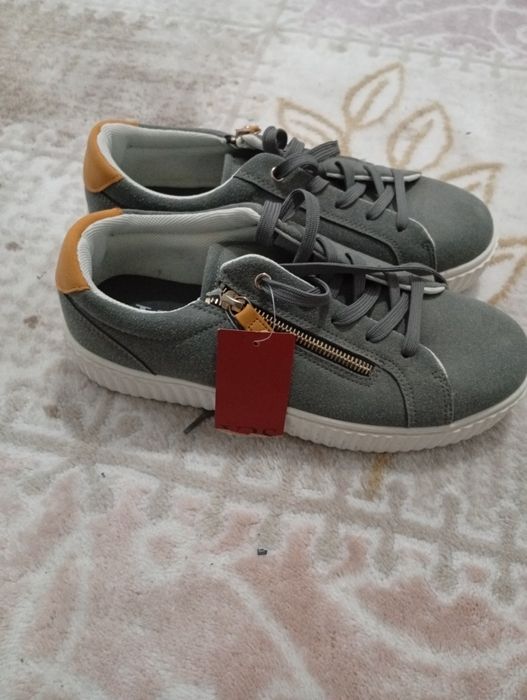 Разпродажба дамски обувки токчета.маратонки. ботуши