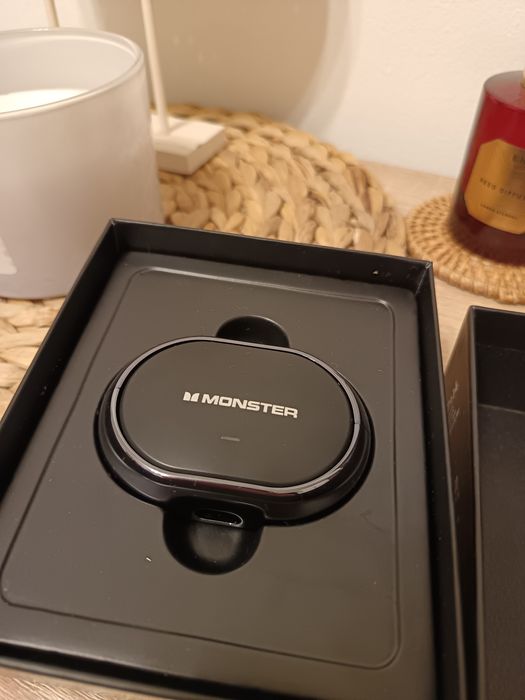 Продам наушники новые