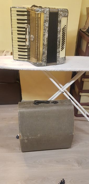 Акордеон работещ