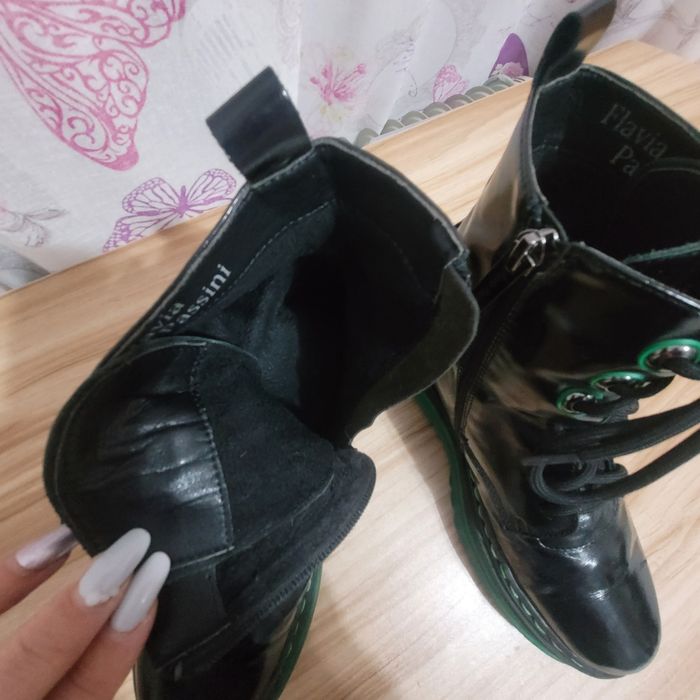 Bocanci negri Flavia Passini, marimea 37