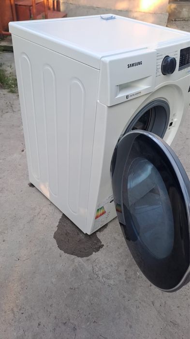 Продам стиральную машину