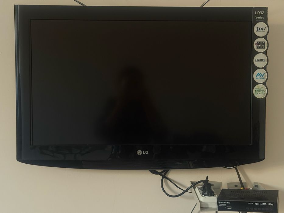 Продам LG телевизор и тюнер