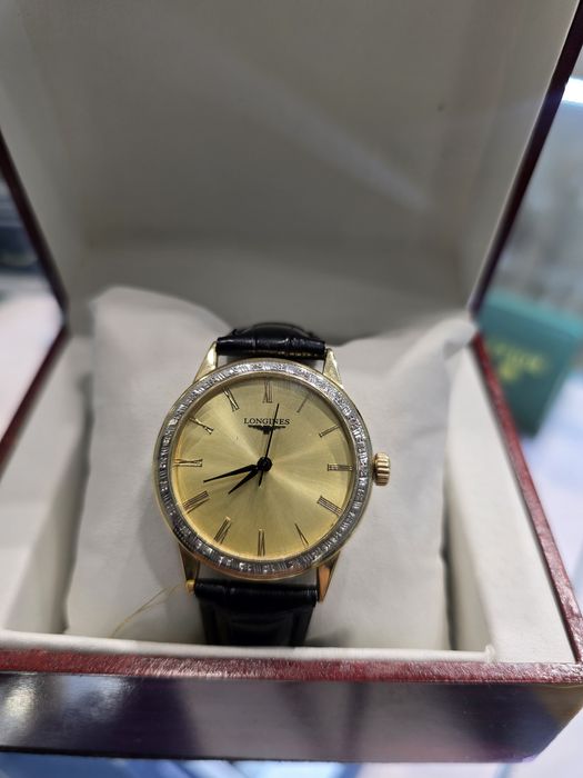 Продам золотые часы с бриллиантами Longines