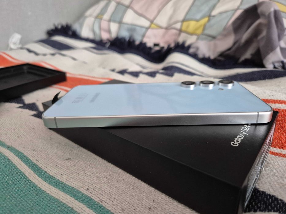 Samsung S24FE Новый 8/128 Гб