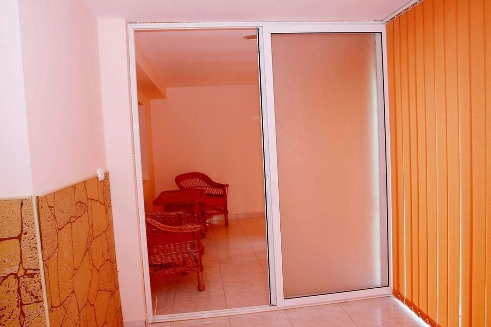 Vand apartament parter