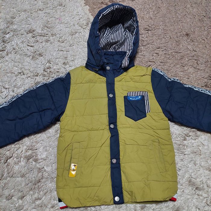 Продам куртку на мальчика