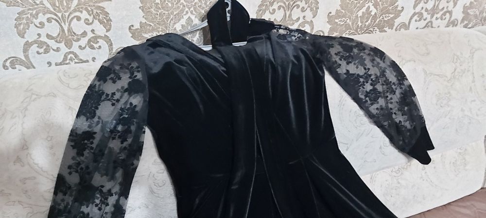 Продам женское платье