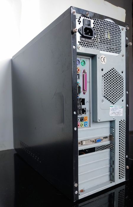 Продам сисиемный блок GIGABYTE