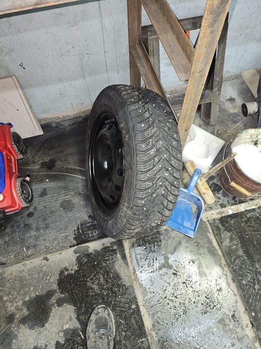 Зимние шины с дисками 15