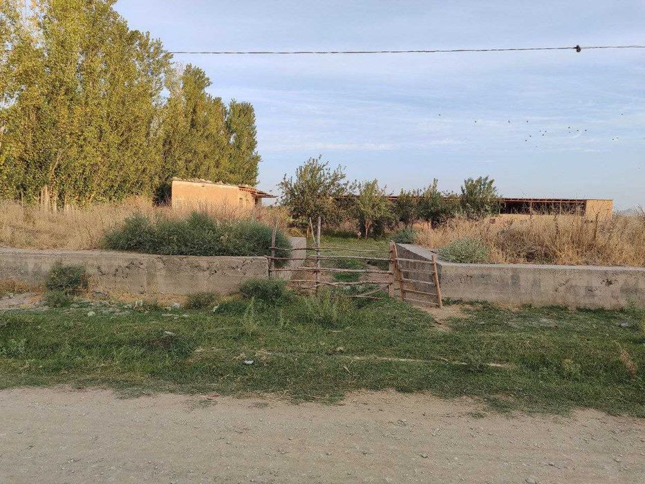 Yer uchaskasi sotiladi srochniy.