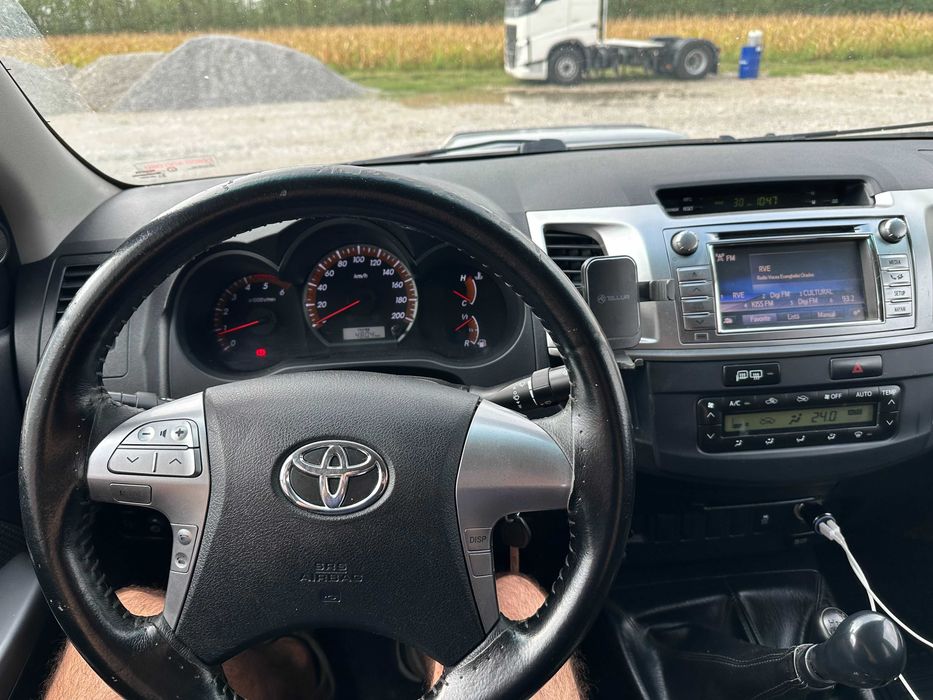 Toyota HILUX 2016 pret cu TVA