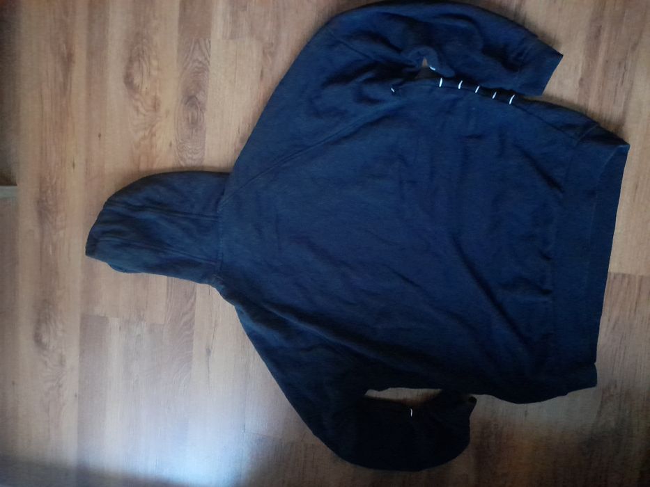 Adidas мъжки суичър L размер.