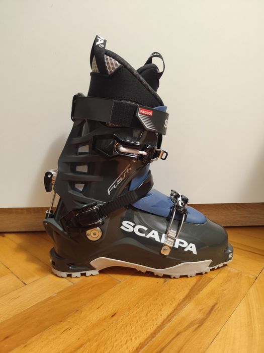 Clapari ski / schi de tura Scarpa Flash
