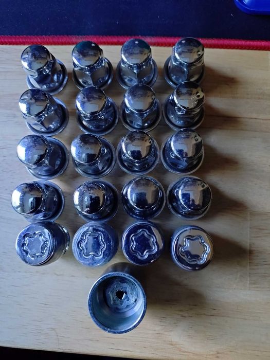 Гуми с алуминиеви джанти