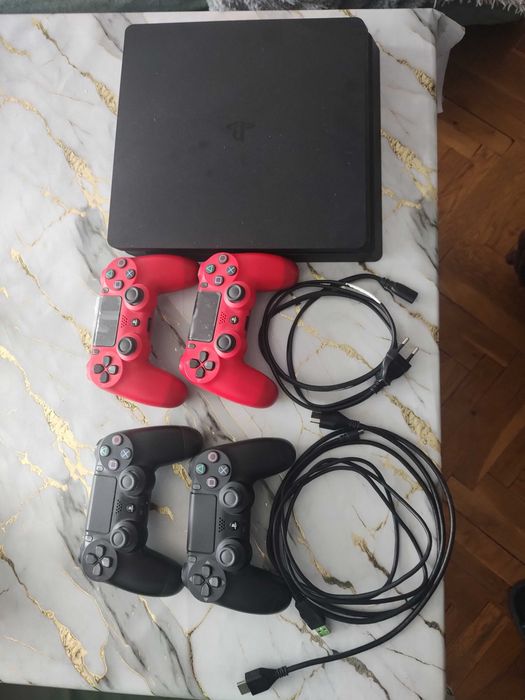 Playstation 4 slim