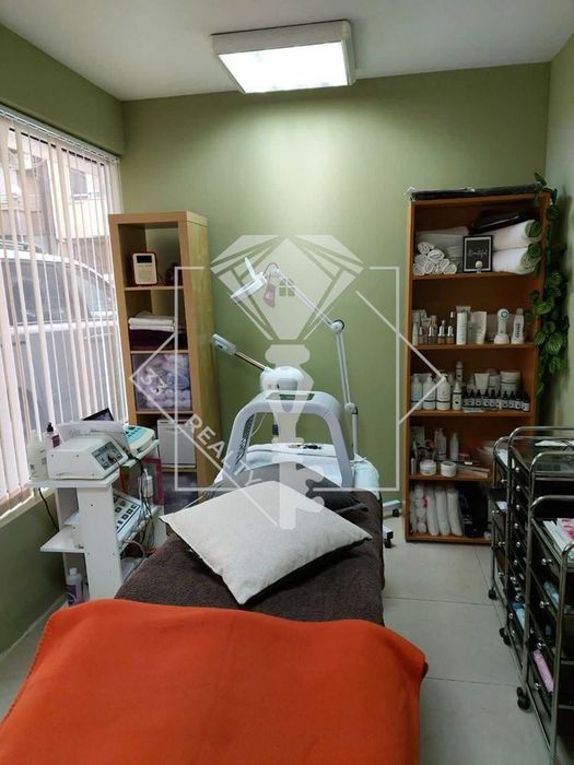 Продава се Офис в Пловдив, Кършияка - 63 кв.м за 2112 €/кв.м - Снимка #2