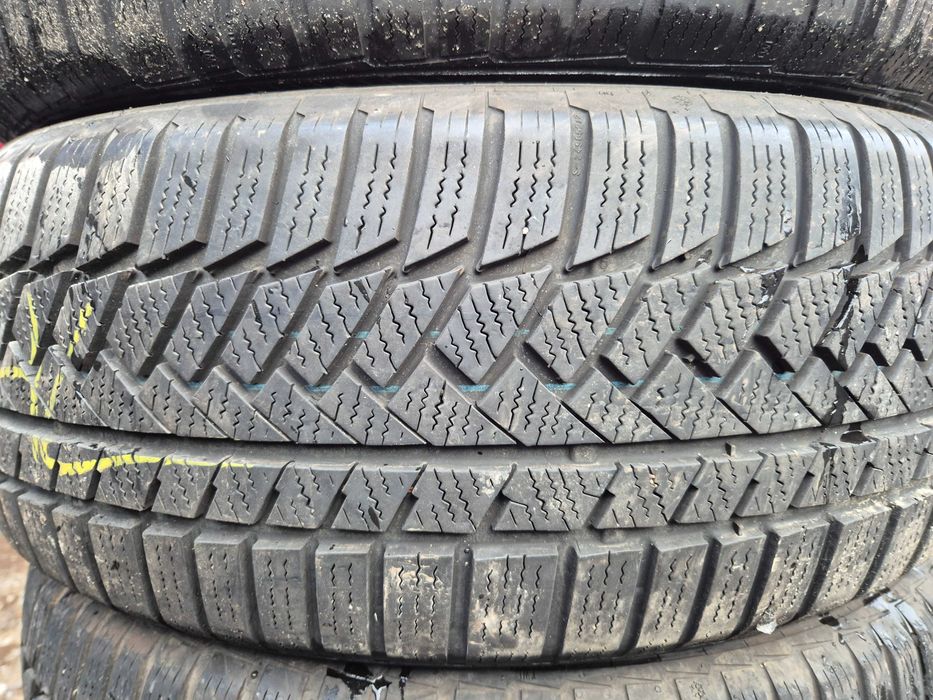 2 Anvelope de IARNA - 235/55/19 - Continental - Stare BUNA DOT 2019
