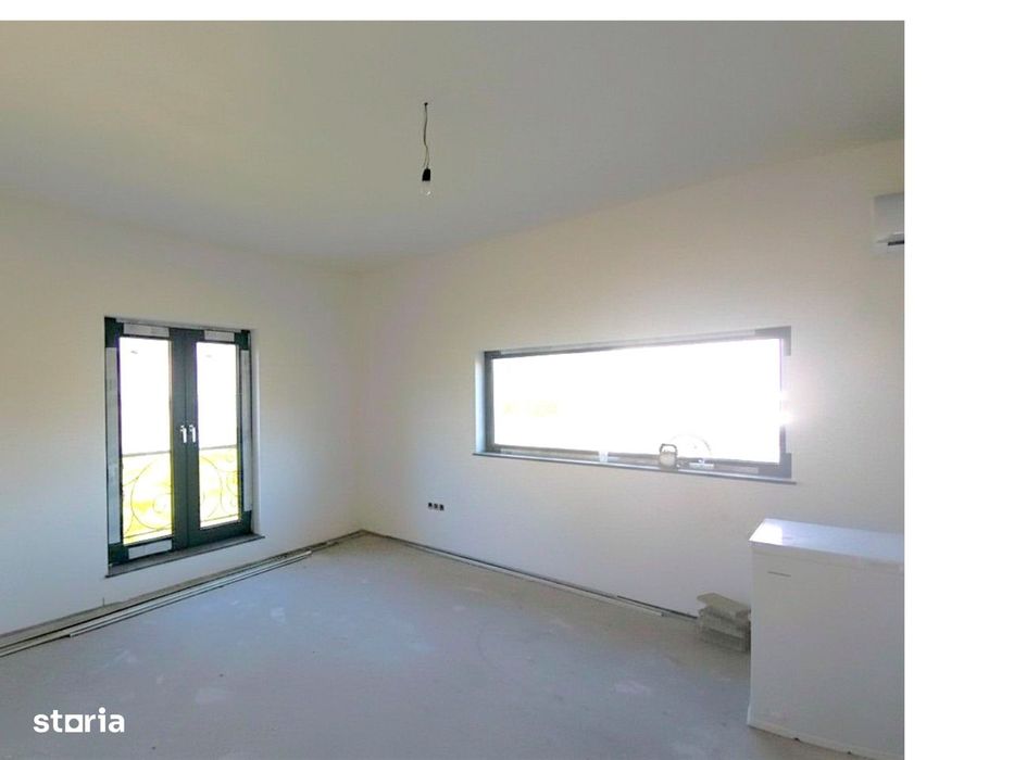 Vilă P+E+Pod | 200 MP Utili | Șcheia | Drum Privat
