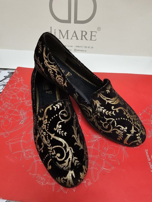 Обувь от  производителя,  качественная и  удобная.