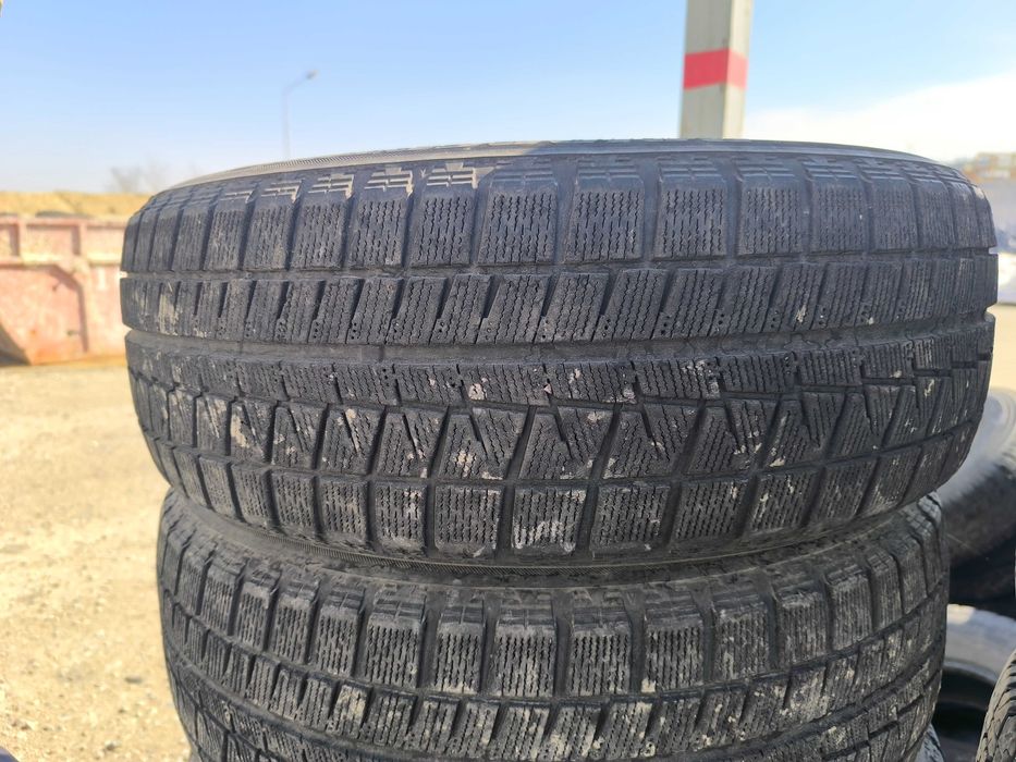 Шины Bridgestone 215/60 R17 (б/у)