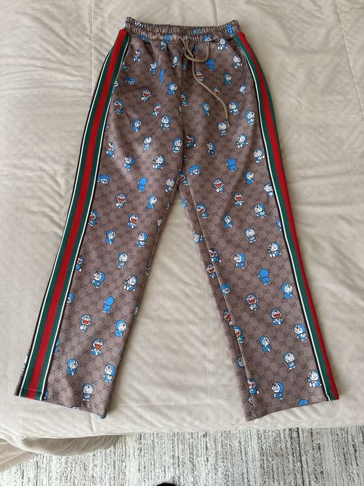 Продам костюм Gucci